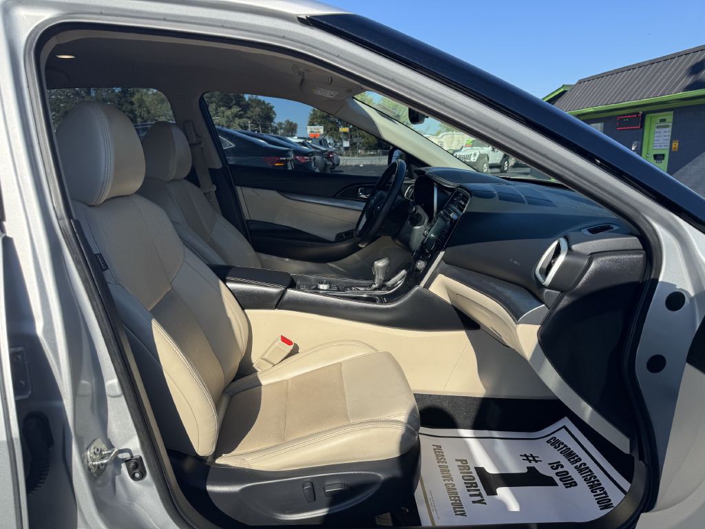 2017 Nissan Maxima Image 9