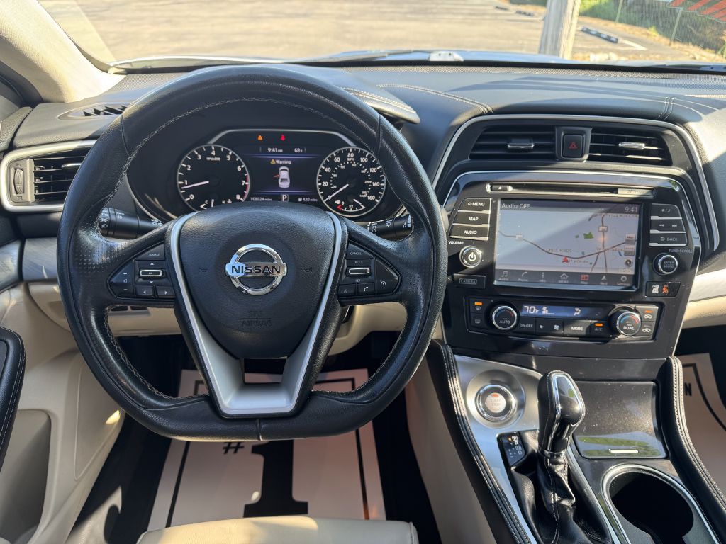 2017 Nissan Maxima Image 11