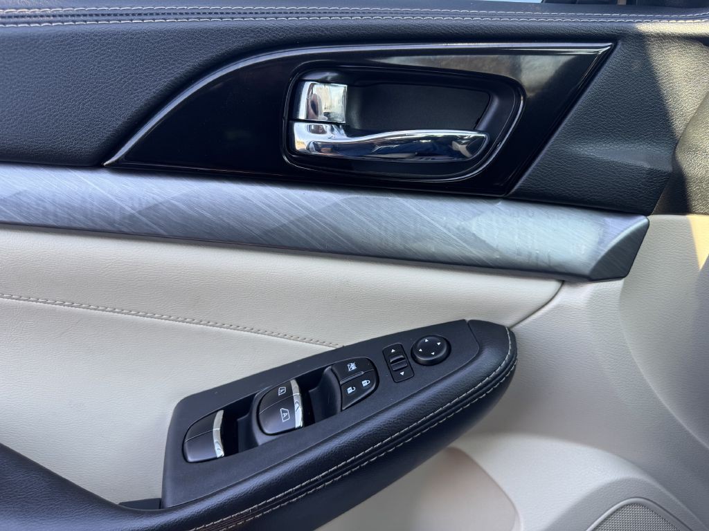 2017 Nissan Maxima Image 13