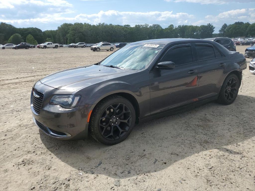 2019 Chrysler 300 Image 11