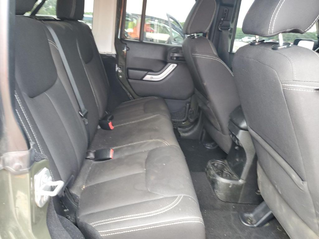 2015 Jeep Wrangler Unlimited Image 7