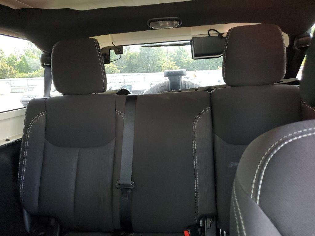 2015 Jeep Wrangler Unlimited Image 13