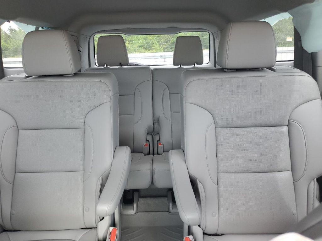 2023 GMC Acadia Image 1