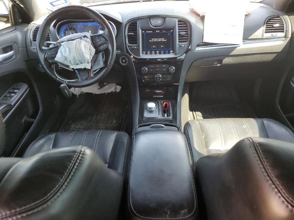 2021 Chrysler 300 Image 5