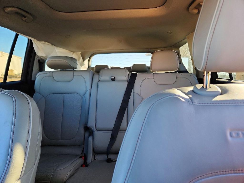 2021 Jeep Grand Cherokee Image 4