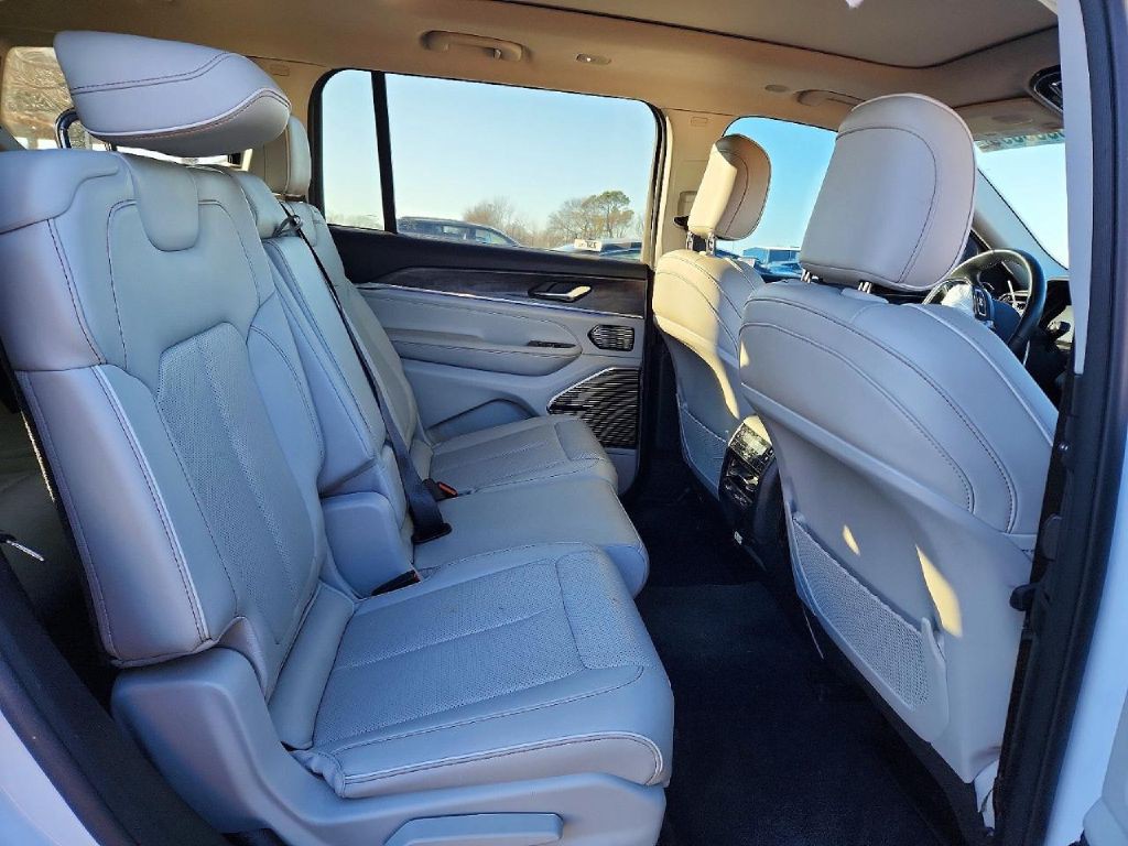 2021 Jeep Grand Cherokee Image 12