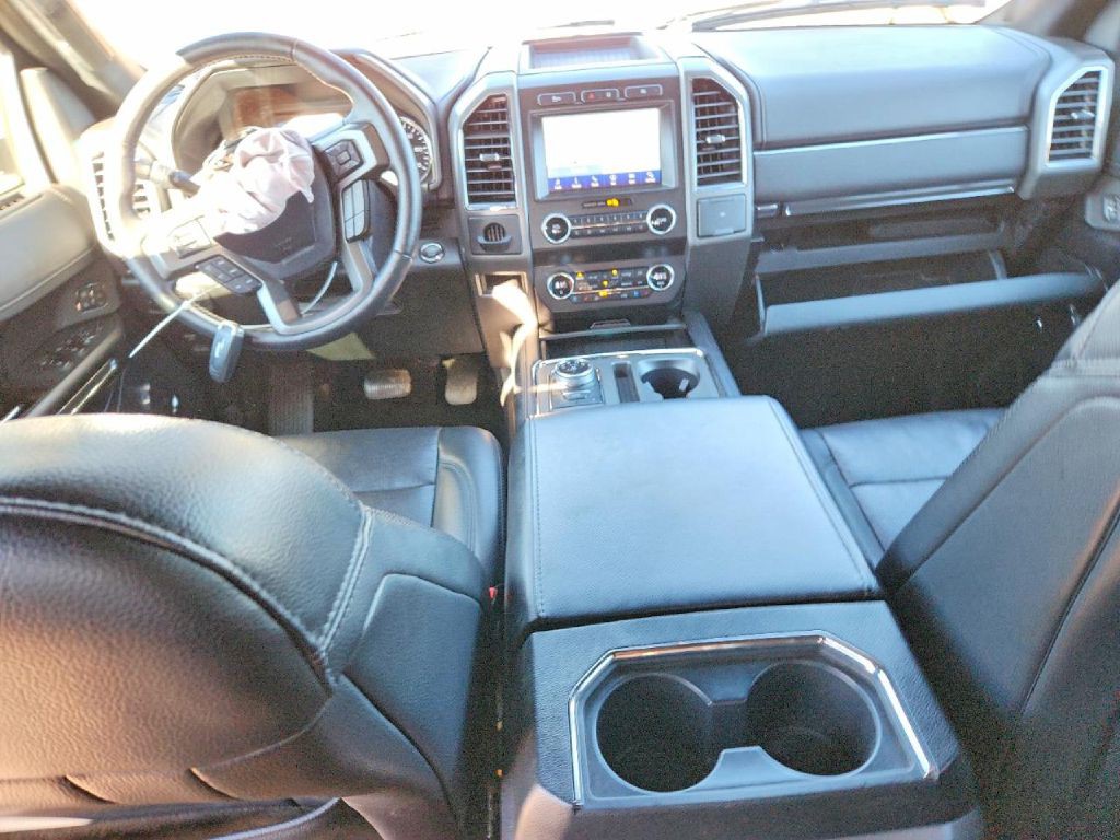 2020 Ford Expedition Image 3