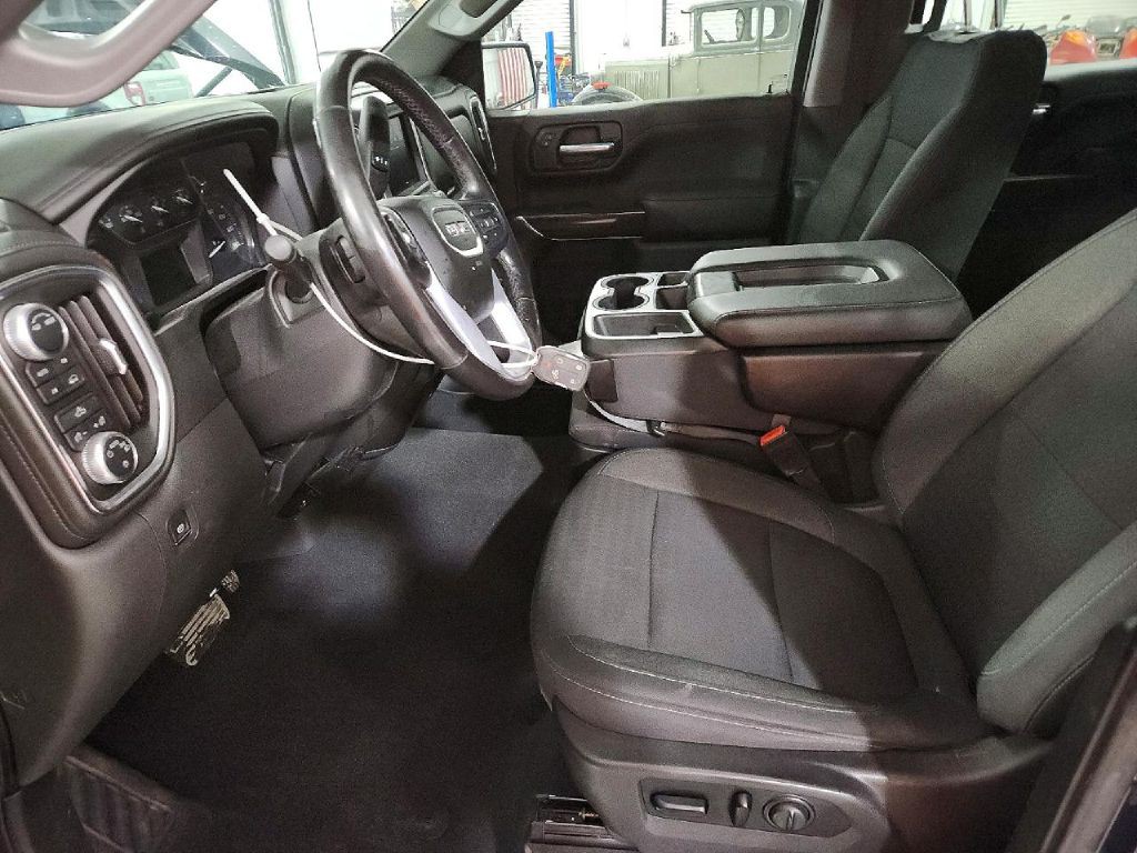 2020 GMC Sierra Image 6