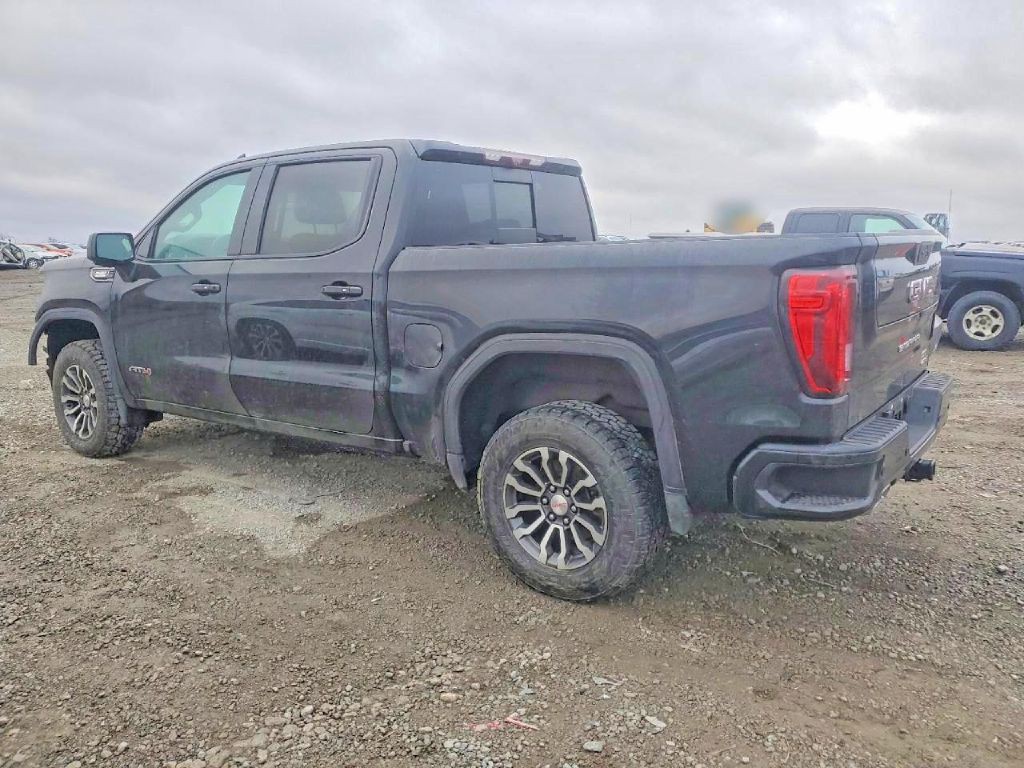 2021 GMC Sierra Image 2