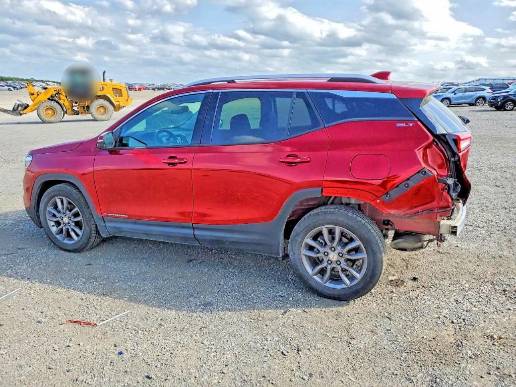2022 GMC Terrain Image 2