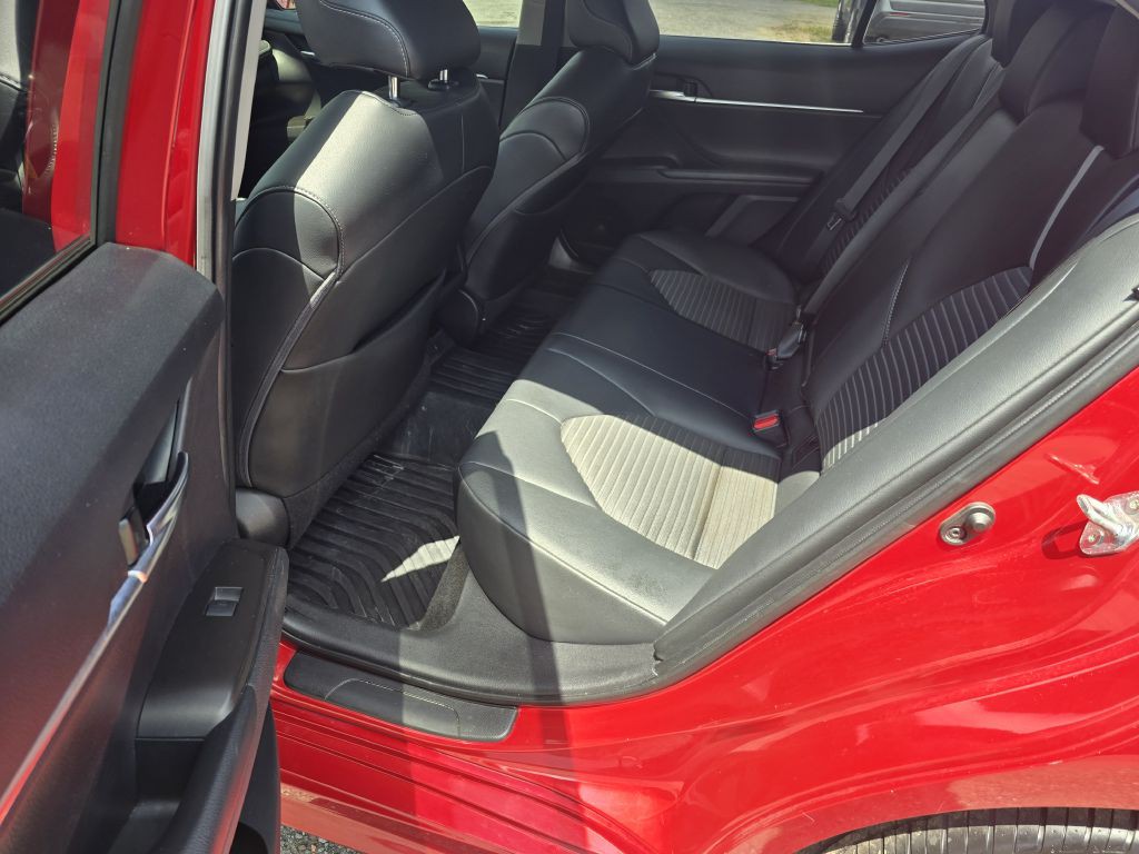 2021 Toyota Camry Image 8