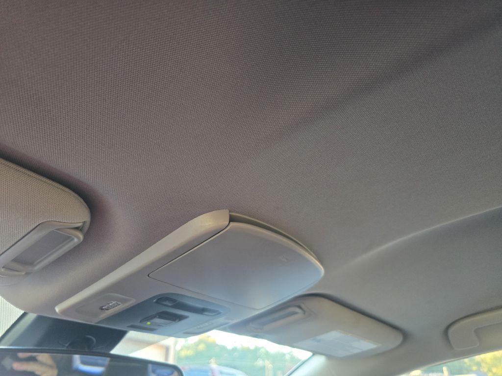 2021 Toyota Camry Image 17