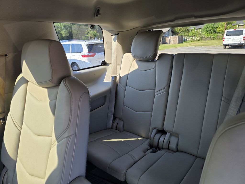 2018 Cadillac Escalade Image 9