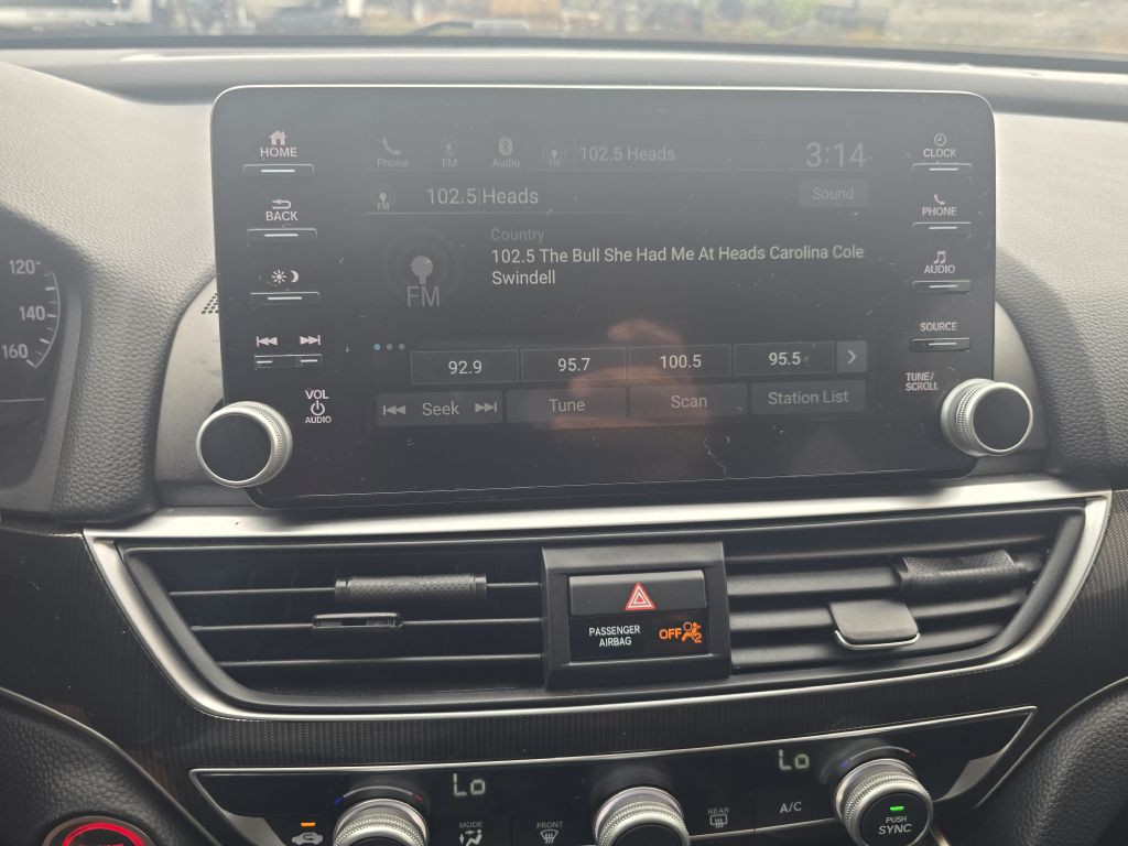 2019 Honda Accord Image 10
