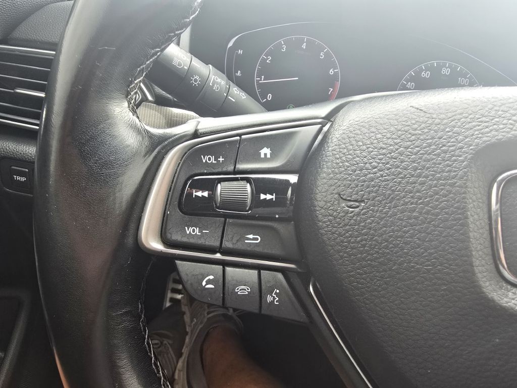 2019 Honda Accord Image 16