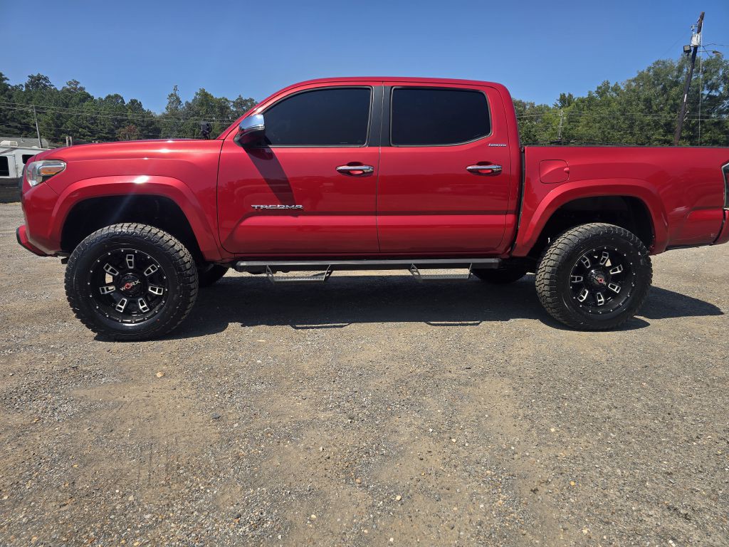 2016 Toyota Tacoma Image 2