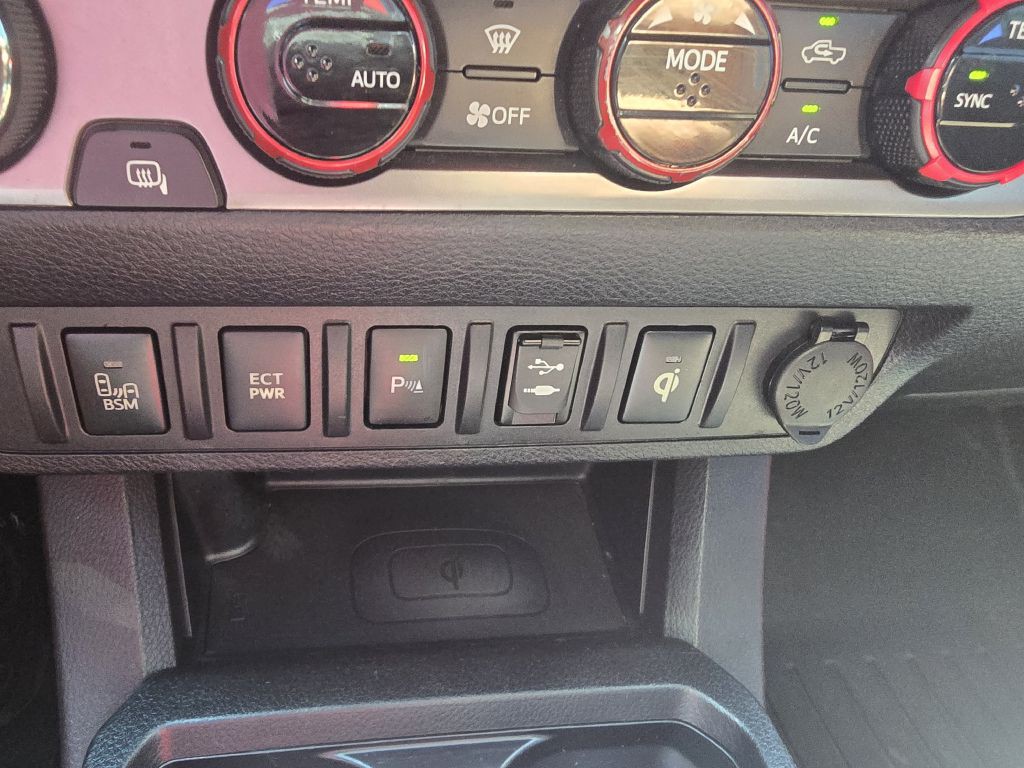 2016 Toyota Tacoma Image 11