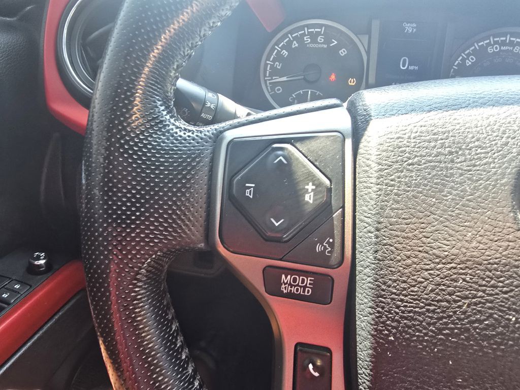 2016 Toyota Tacoma Image 14