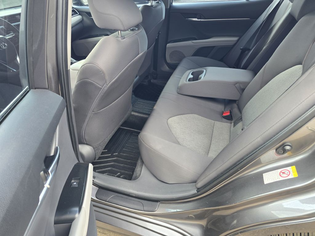 2018 Toyota Camry Image 8