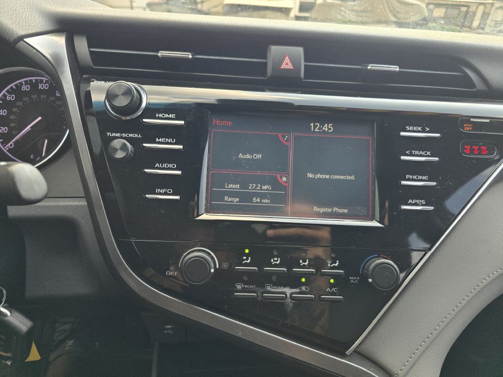 2018 Toyota Camry Image 10