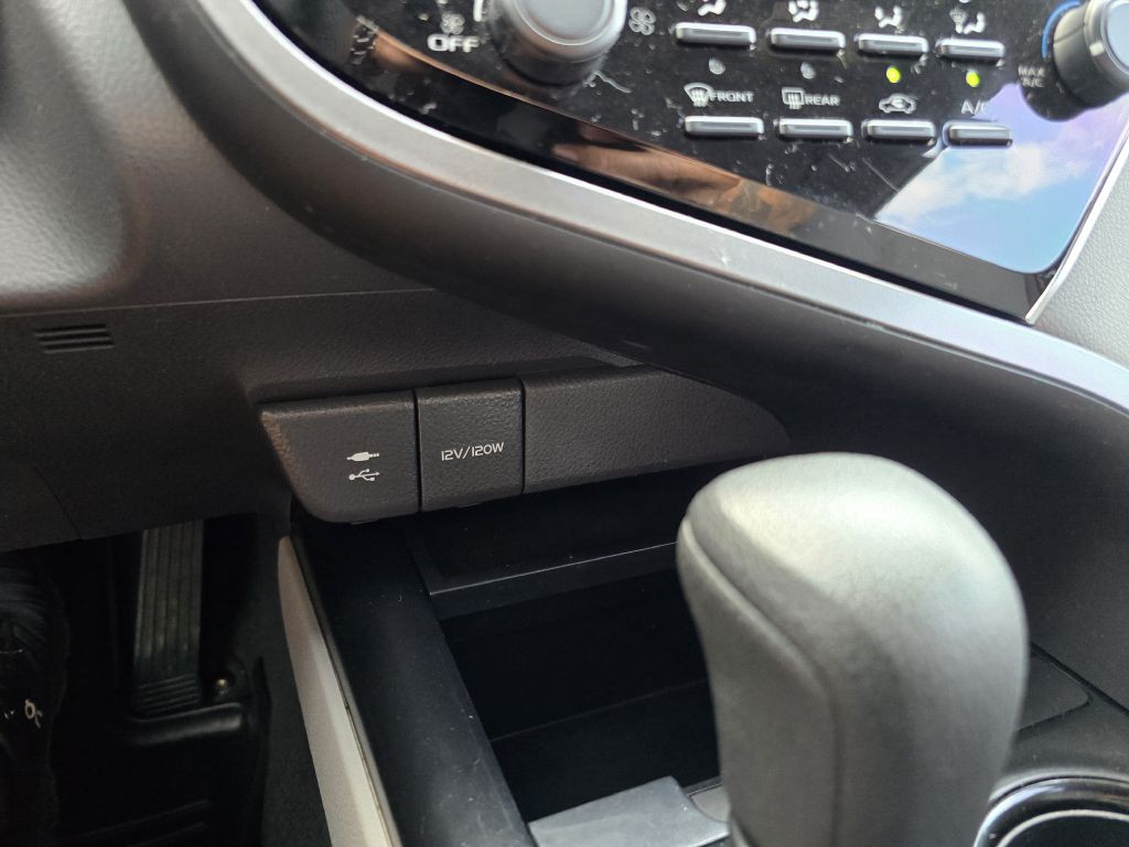 2018 Toyota Camry Image 12