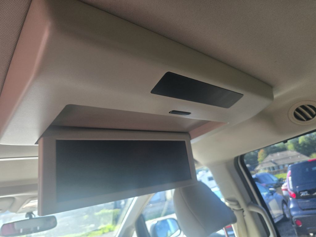 2015 Toyota Sienna Image 10