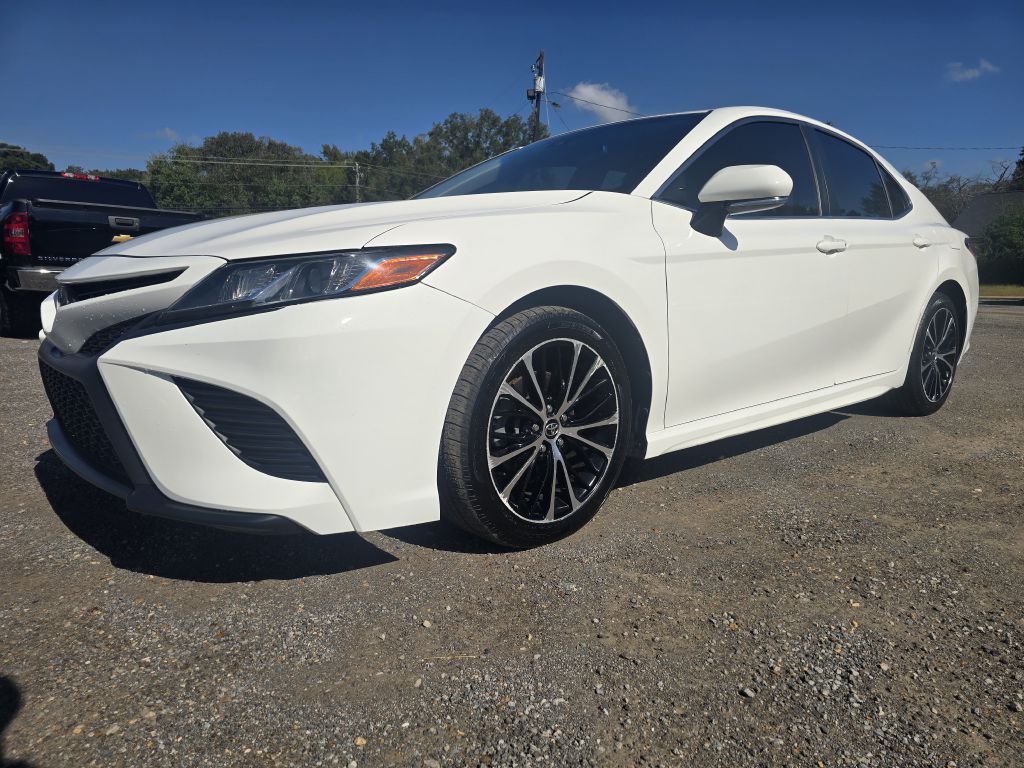 2018 Toyota Camry Image 1