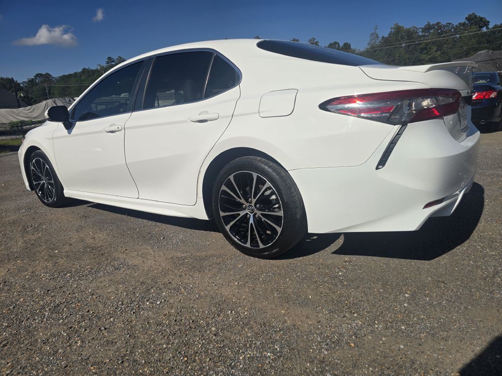 2018 Toyota Camry Image 3