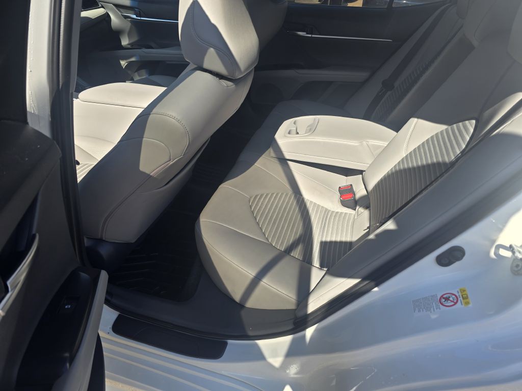 2018 Toyota Camry Image 8