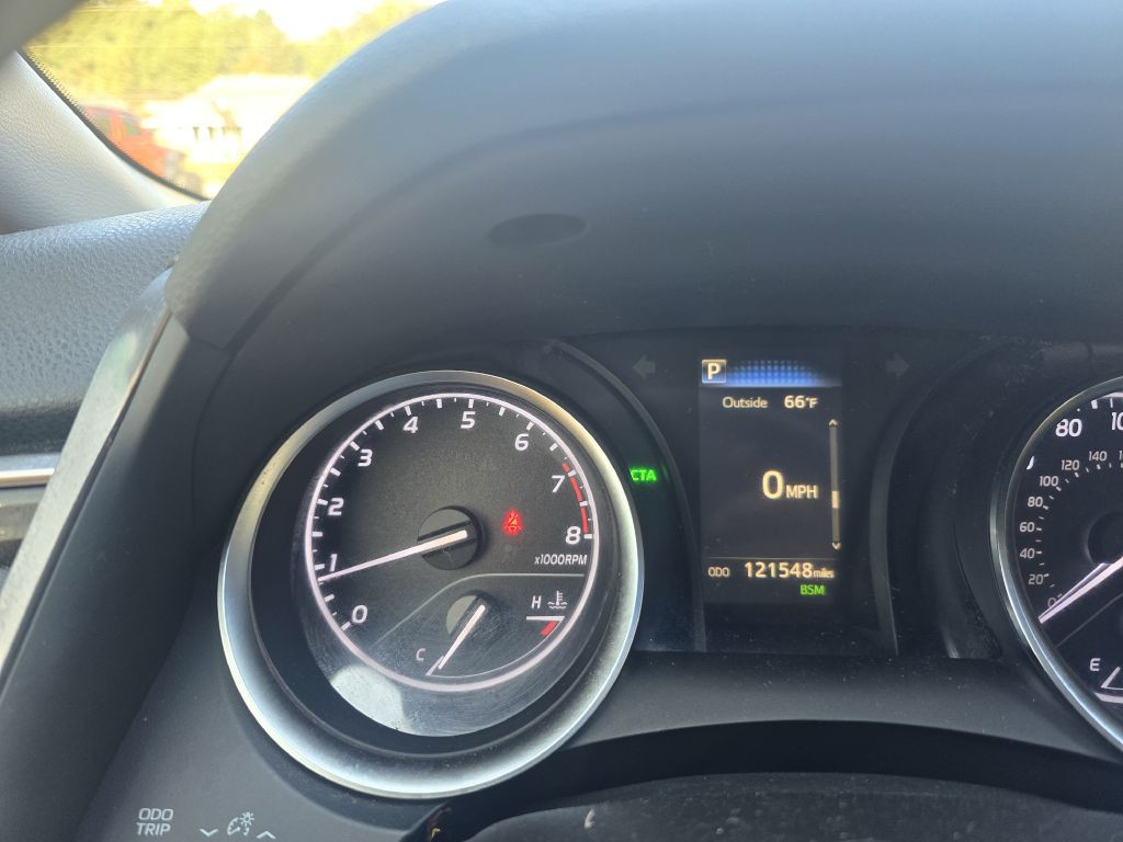 2018 Toyota Camry Image 9