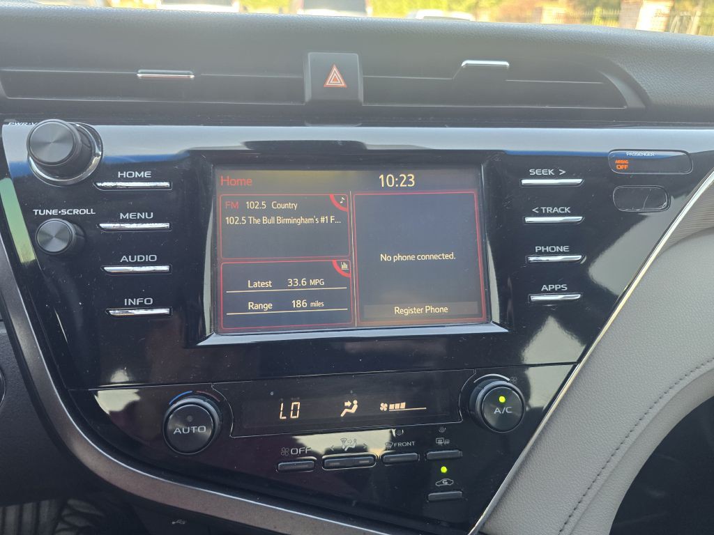 2018 Toyota Camry Image 10