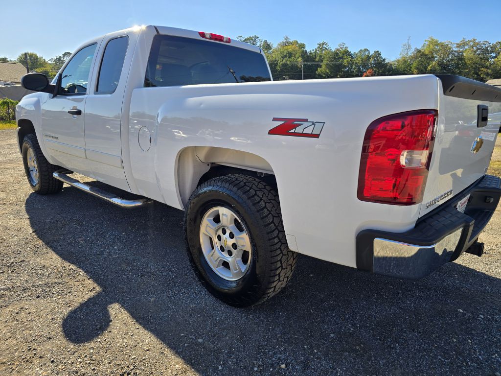 2007 Chevrolet Silverado 1500 Image 3