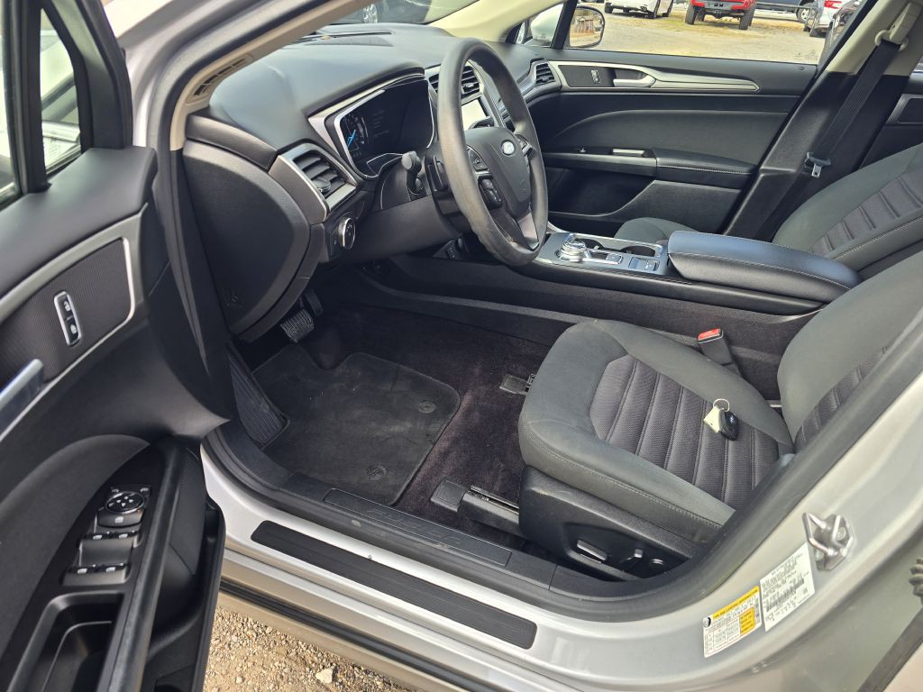 2017 Ford Fusion Image 7