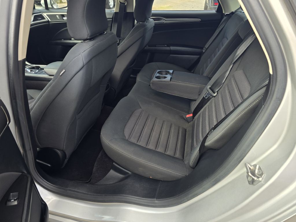 2017 Ford Fusion Image 8