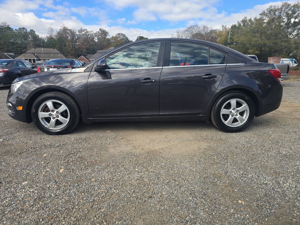 2016 Chevrolet Cruze Image 2