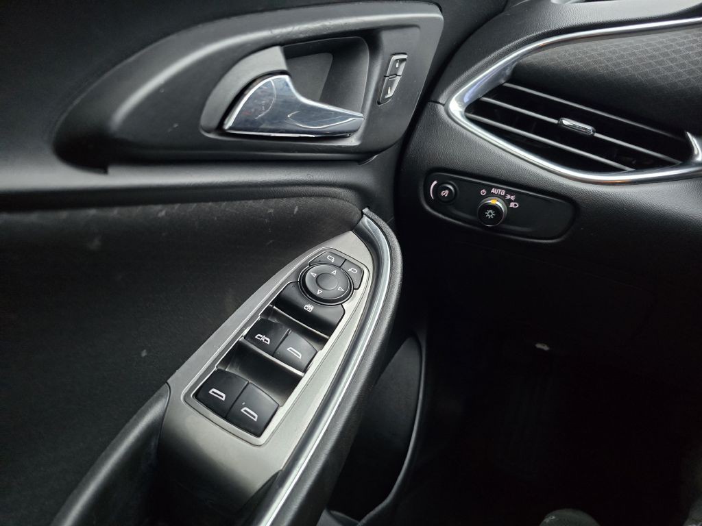 2020 Chevrolet Malibu Image 15