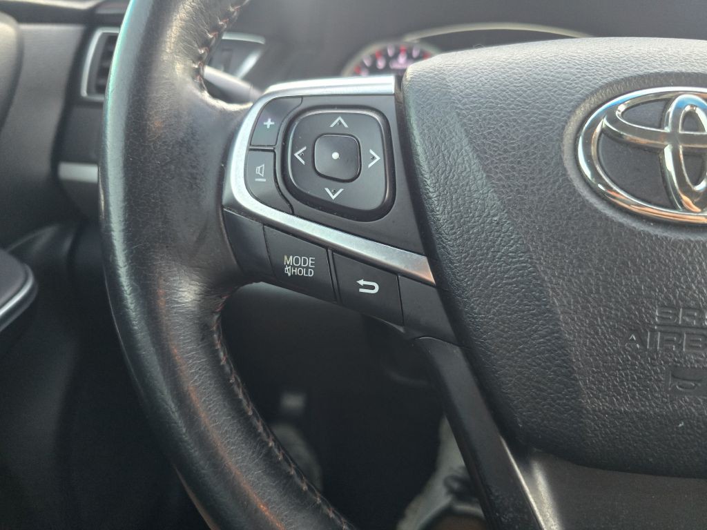 2015 Toyota Camry Image 14