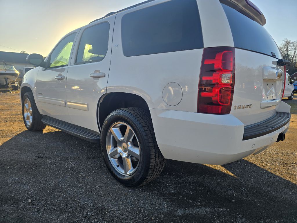 2011 Chevrolet Tahoe Image 3