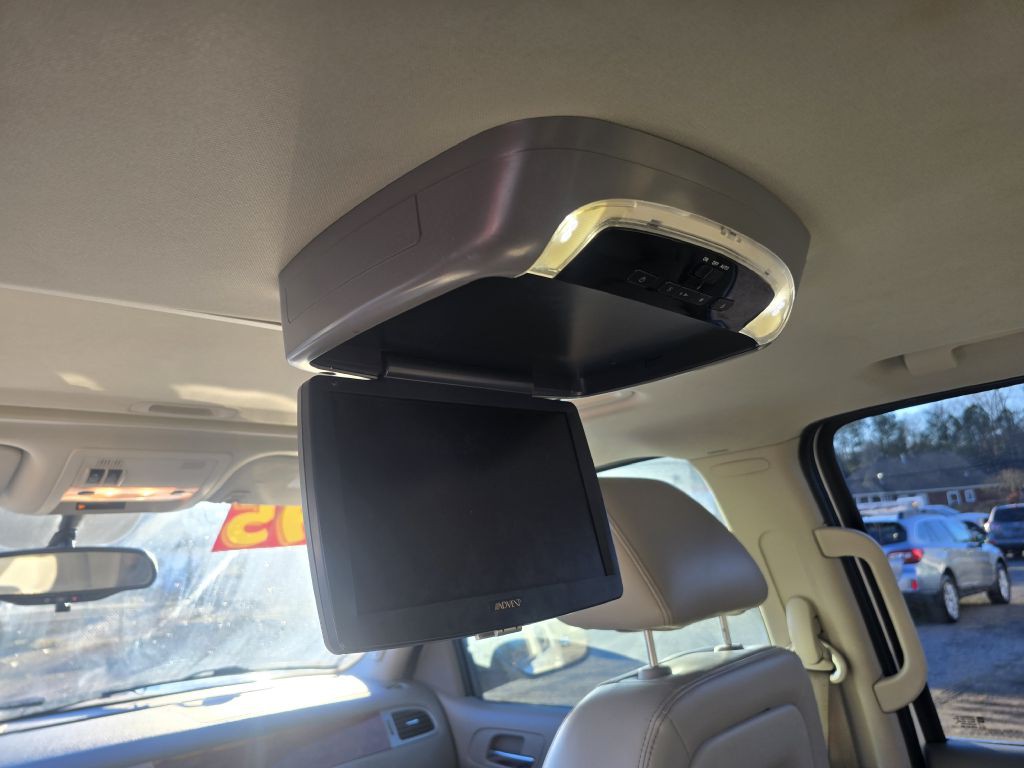 2011 Chevrolet Tahoe Image 8