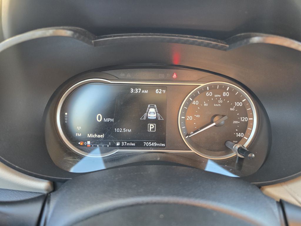 2021 Nissan Versa Image 9