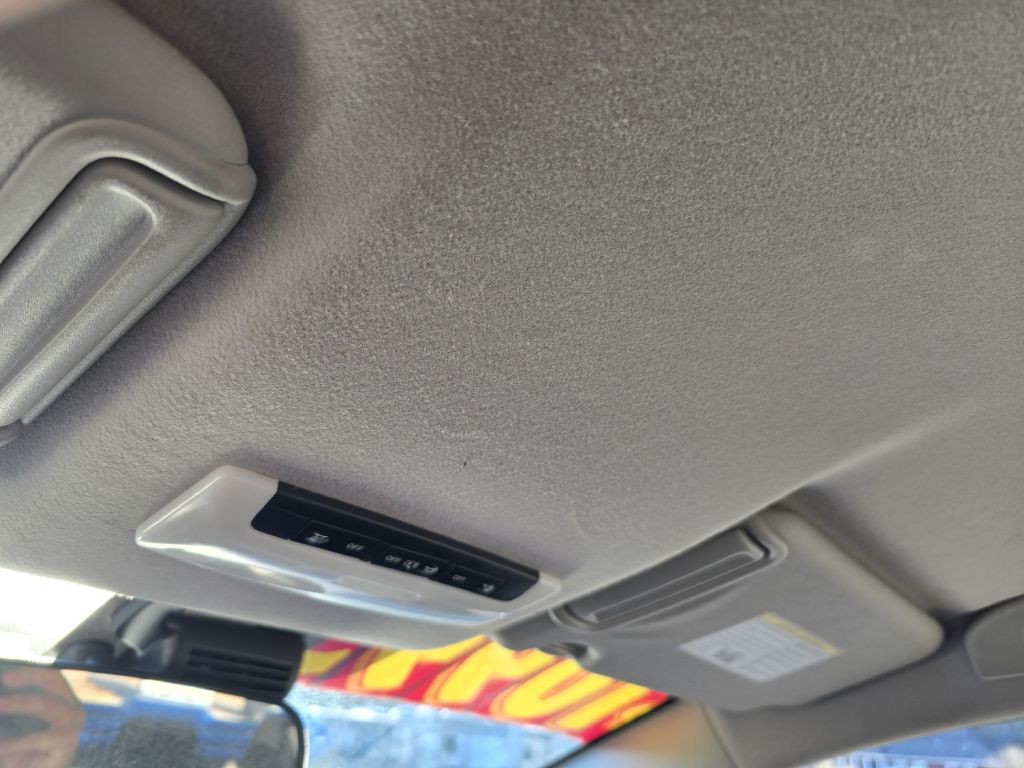 2021 Nissan Versa Image 16