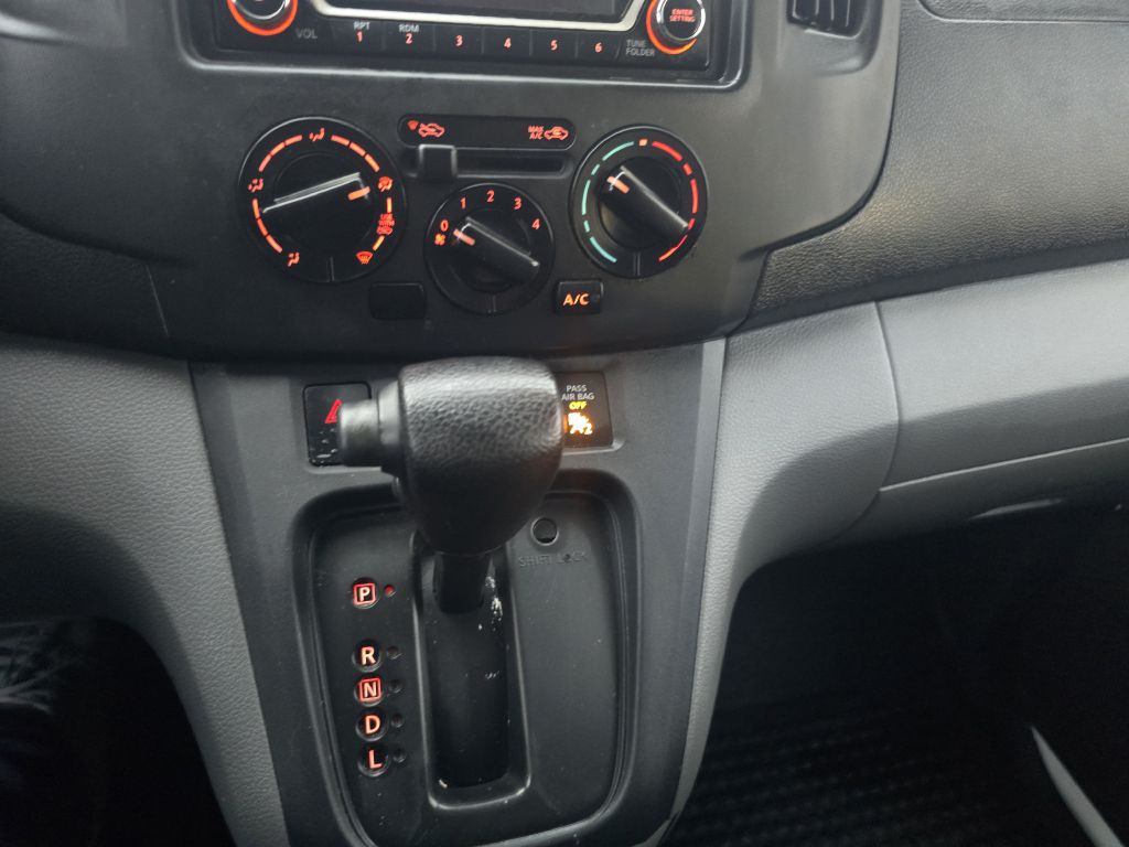 2019 Nissan NV200 Image 11