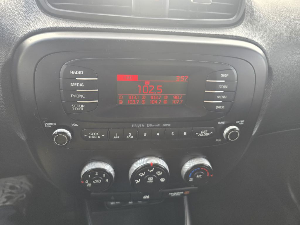 2015 Kia Soul Image 10