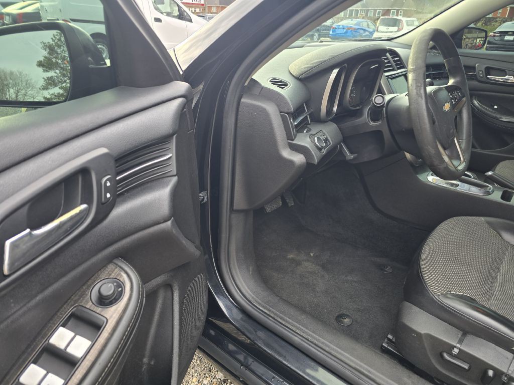 2015 Chevrolet Malibu Image 7