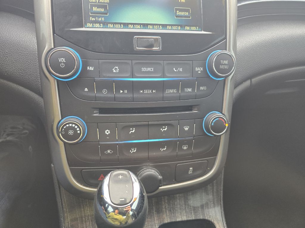 2015 Chevrolet Malibu Image 12