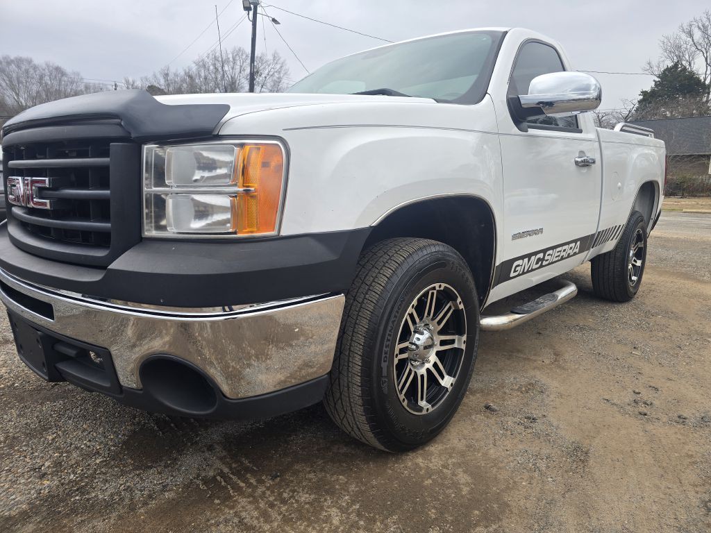 2010 GMC Sierra Image 1