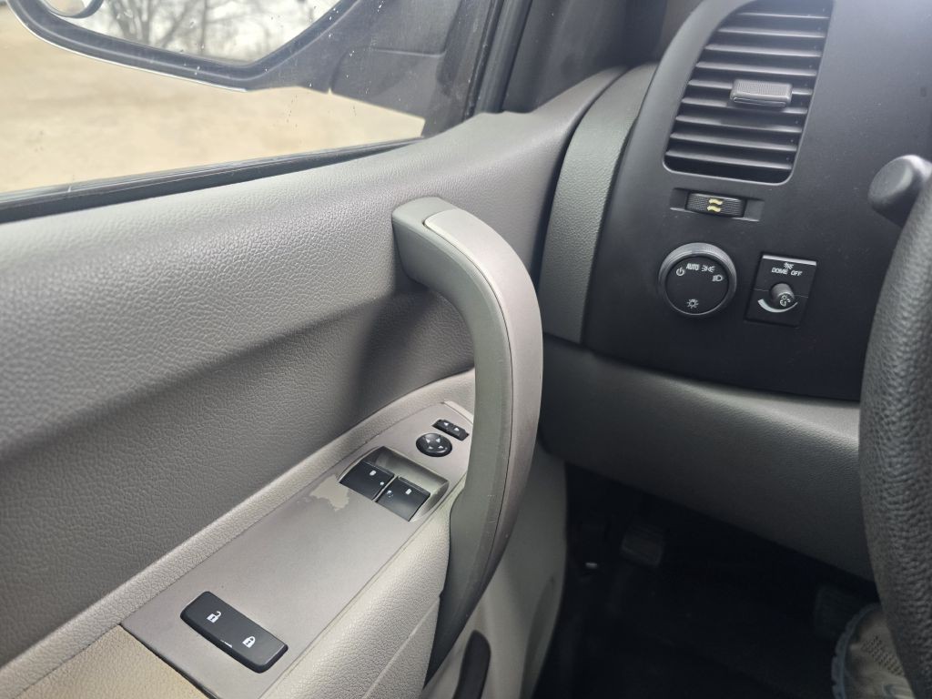 2010 GMC Sierra Image 11