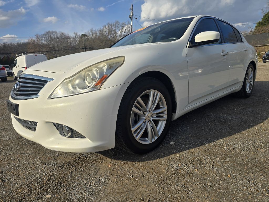 2013 INFINITI G37 Image 1