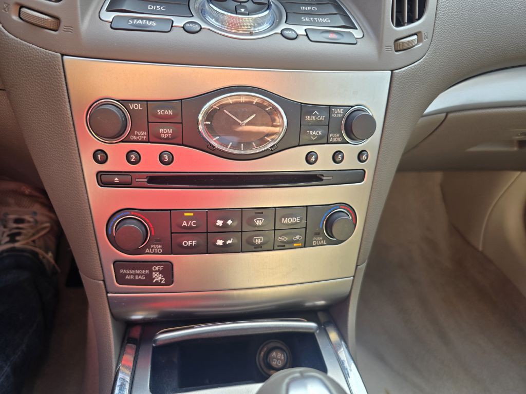 2013 INFINITI G37 Image 12