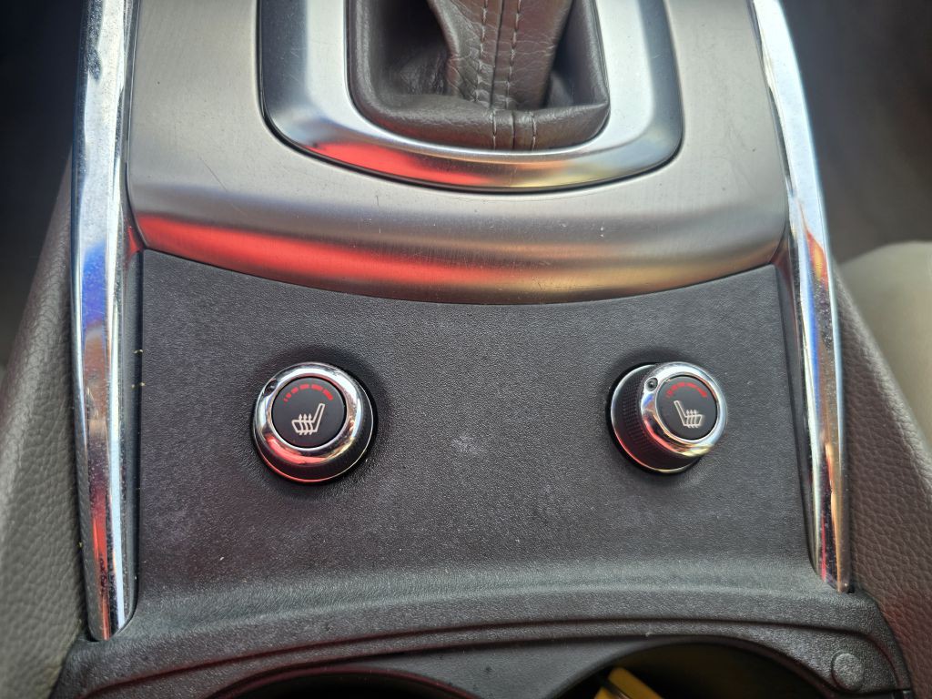 2013 INFINITI G37 Image 13